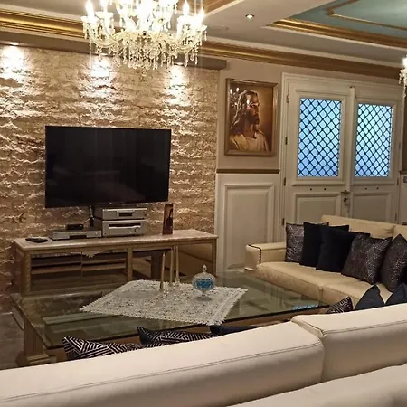 Majestic Luxury House Hanya